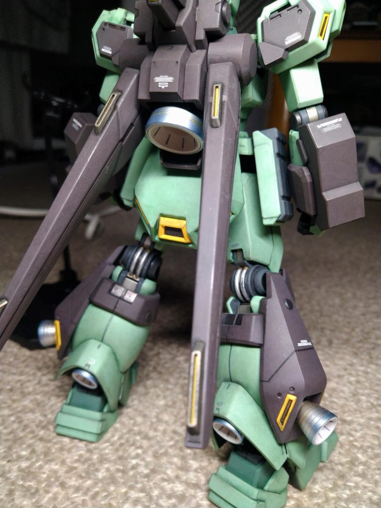 バーニア内側を白にして統一感を。