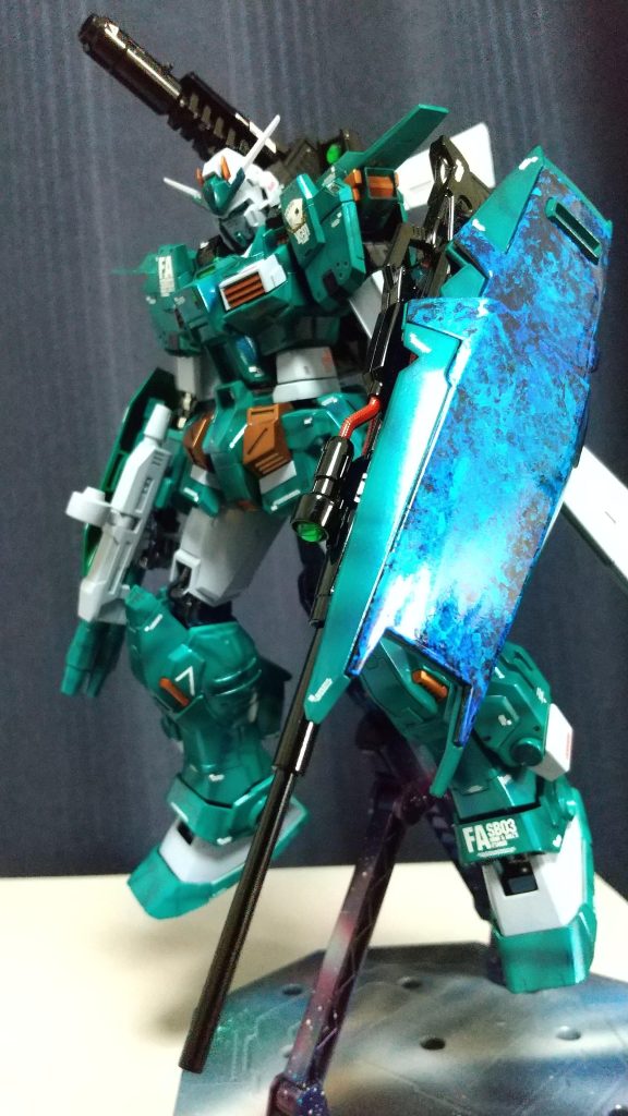 盾はラップ塗装を重ねて重ねてやって観ました～