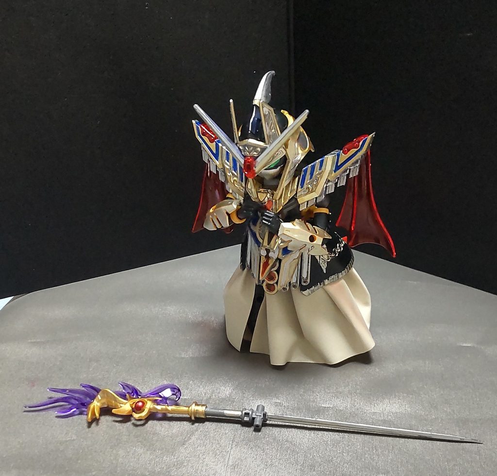 ○お祈り(瞑想)母のクレオパトラ程ではないが、彼もまた世界の異変に気づくことが出来るらしい。