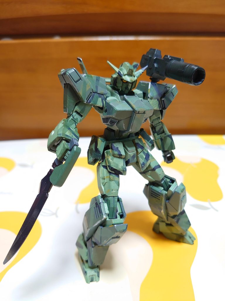 基本的にヒートサーベルの使用は緊急時と奇襲をかける時のみ、ヒートサーベル使用時はシールドパージでマニピュレーターを軽量化