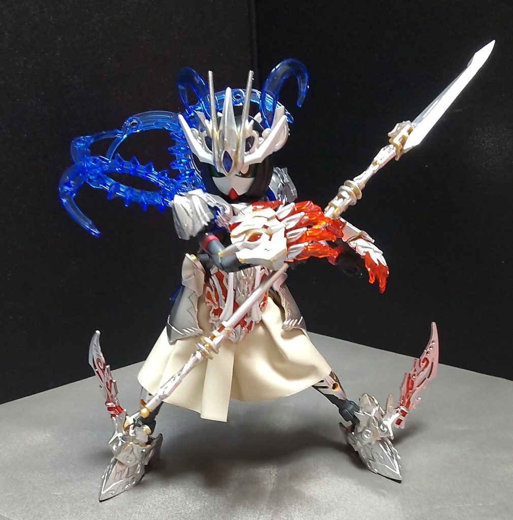 ○シルヴァンス・グレイブメイン武器はナイトワールドにある遺跡で見つけた槍(薙刀)になります。孫尚香自身のスピードと器用さを活かした戦い方との相性が良く、この槍と一緒に戦っている姿はまるで舞いのように見えるとのこと。