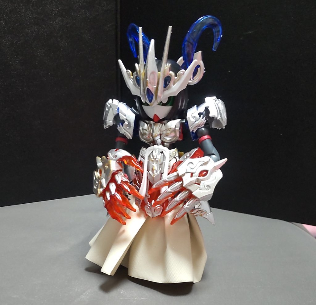 正座のようなポーズもできます。