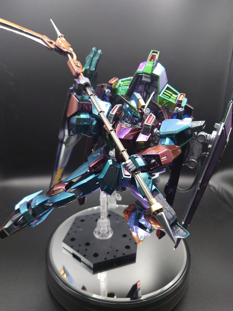 普段は塗りっぱなしでほとんど動かさないのですが…今回はいろんなポーズをとれるよう珍しくクリアランスをしっかり確保しました動かしても、こすれて塗膜が剥がれたりしませんでした。すばらしい!やっぱりそういう基本的なところはサボっちゃだめってことですねw