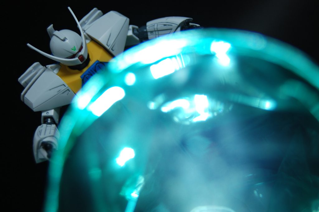 こちらは緑のポッドを使ったもので、各話最初のタイトルの手たたきの光を別角度にしたようなイメージ