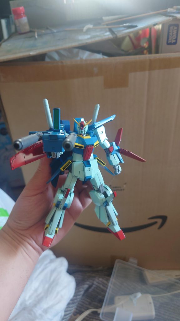 装甲の青い部分の色でかなり迷走しました💦光の当たり具合や、アニメ見返したりで今の色に落ち着きました…