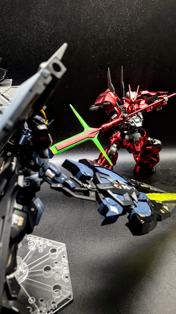 兄弟ゲンカです。これだけ武器をつんでも兄さんには勝てません。ホルダー恐るべし。高潔で傲慢な兄さん大好きです。