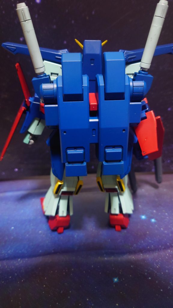 バックパックも設定通りに青寄りです。