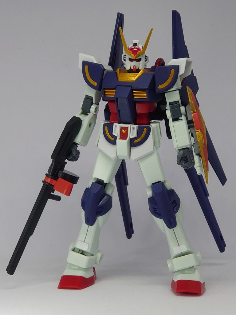 基本的にはラーガンダムを部分塗装しつつ、手持ちのジャンクにあったHGUC百式のバックパックを取り付けたお手軽仕様。名前の「ラーデルタ」はそのまんま百式由来です。