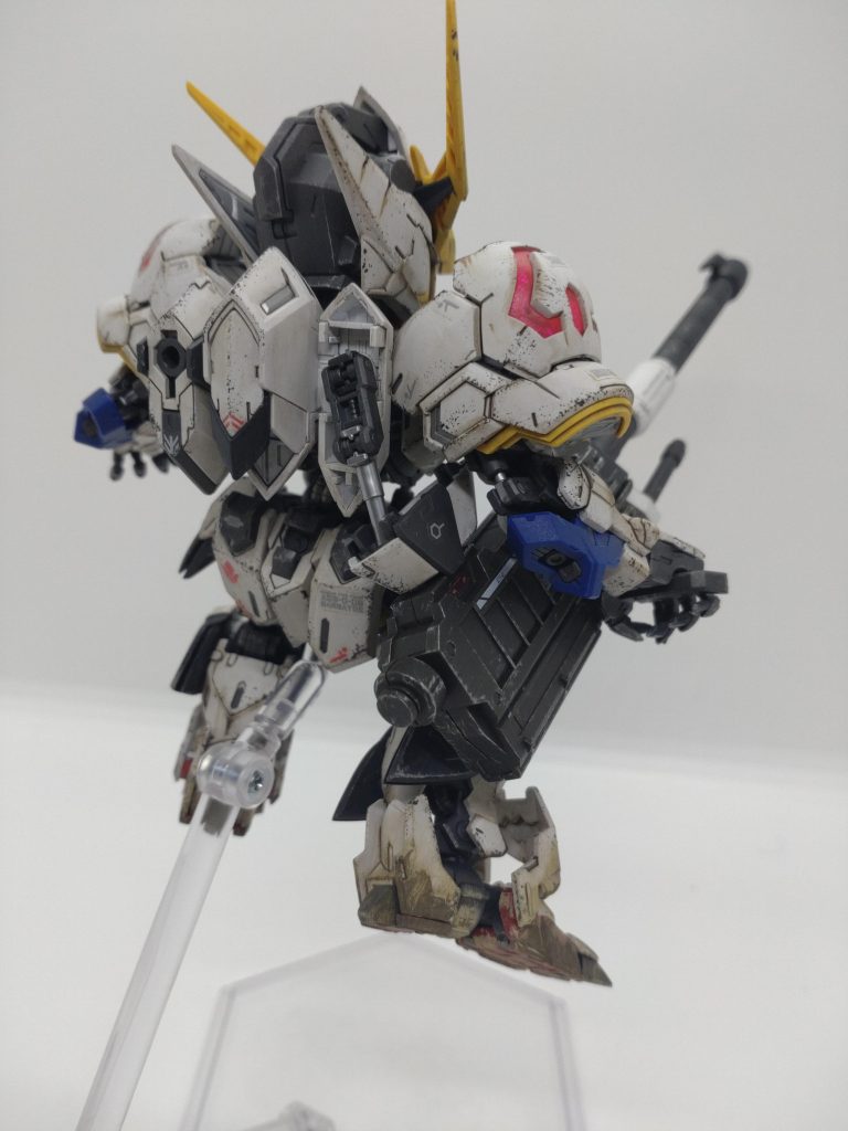 しかもこのキット、背中に接続したまま構えられるんですよ!ただただ凄い・・・