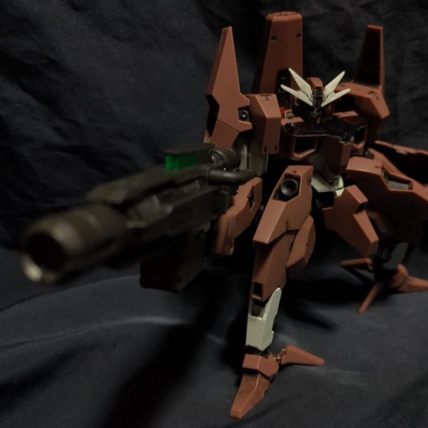 HGTWFMガンダムルブリスソーン。