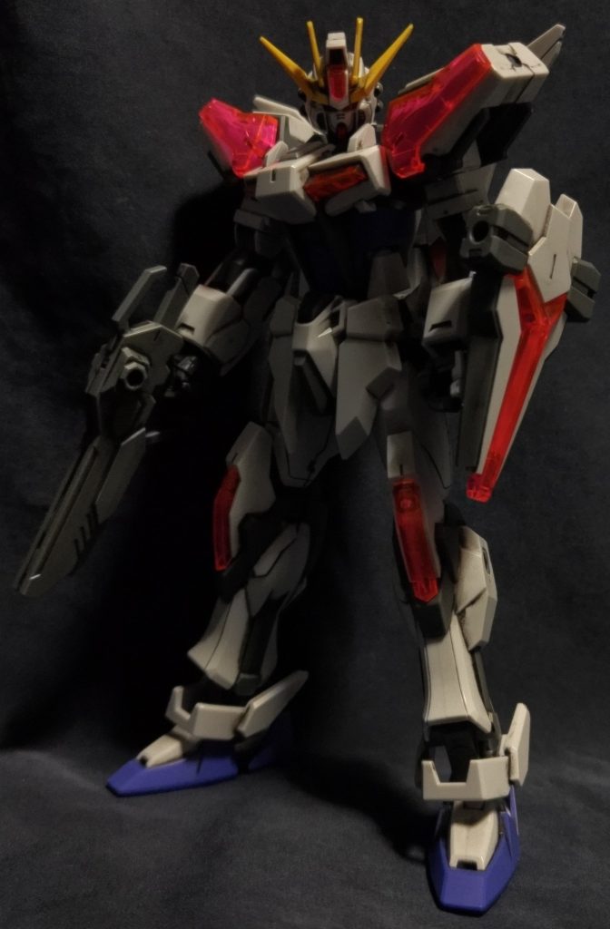 ななめ前から。素組み＆スミ入れのみです。