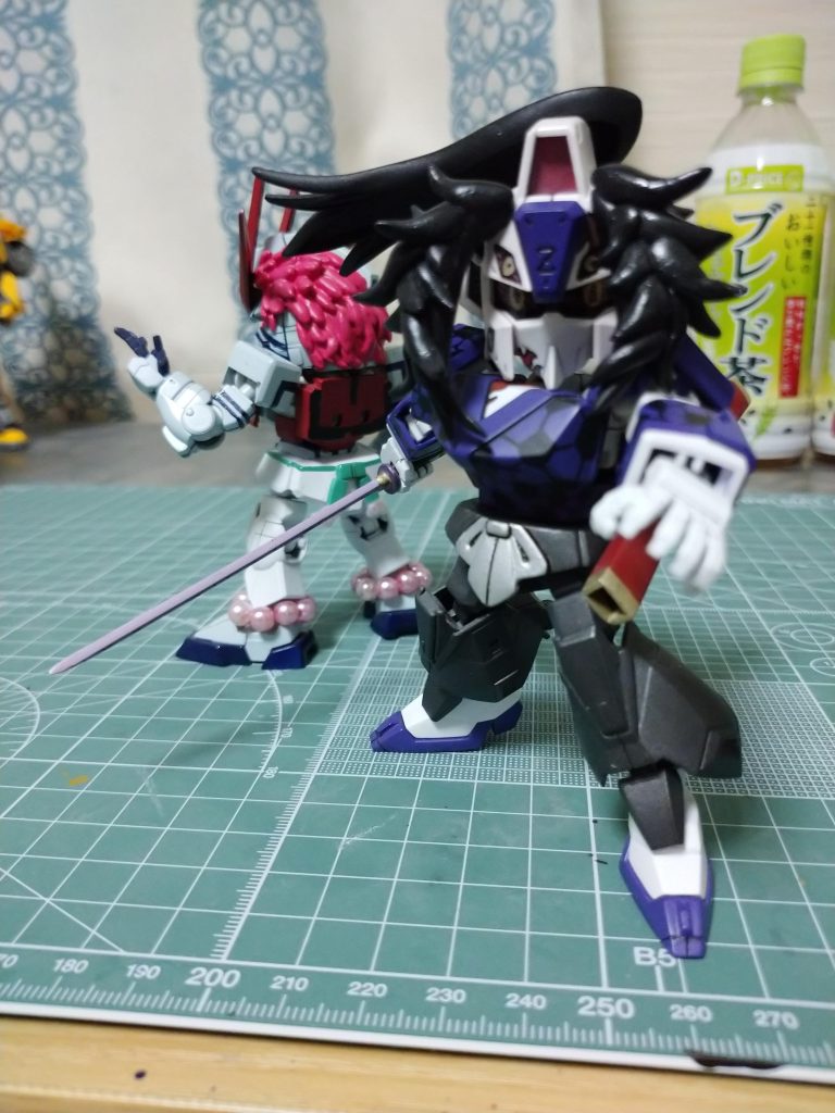 元々はこんな感じでした。しかし、脚を壊してしまいまして…^^;作り直す事に…。どうせ、作り直すなら前より良いものにしようと思いました✨😼