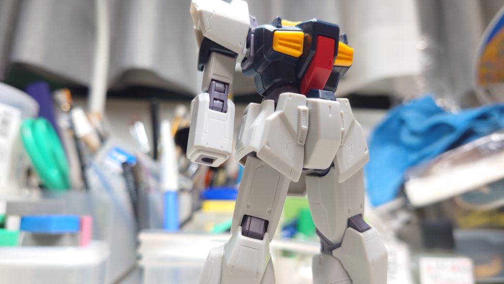 スジボリ中　仮組