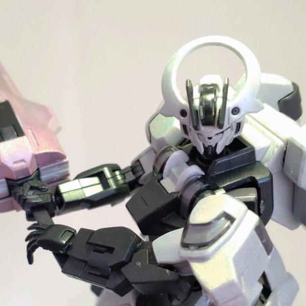 HG GUNDAM SCHWARZETTE