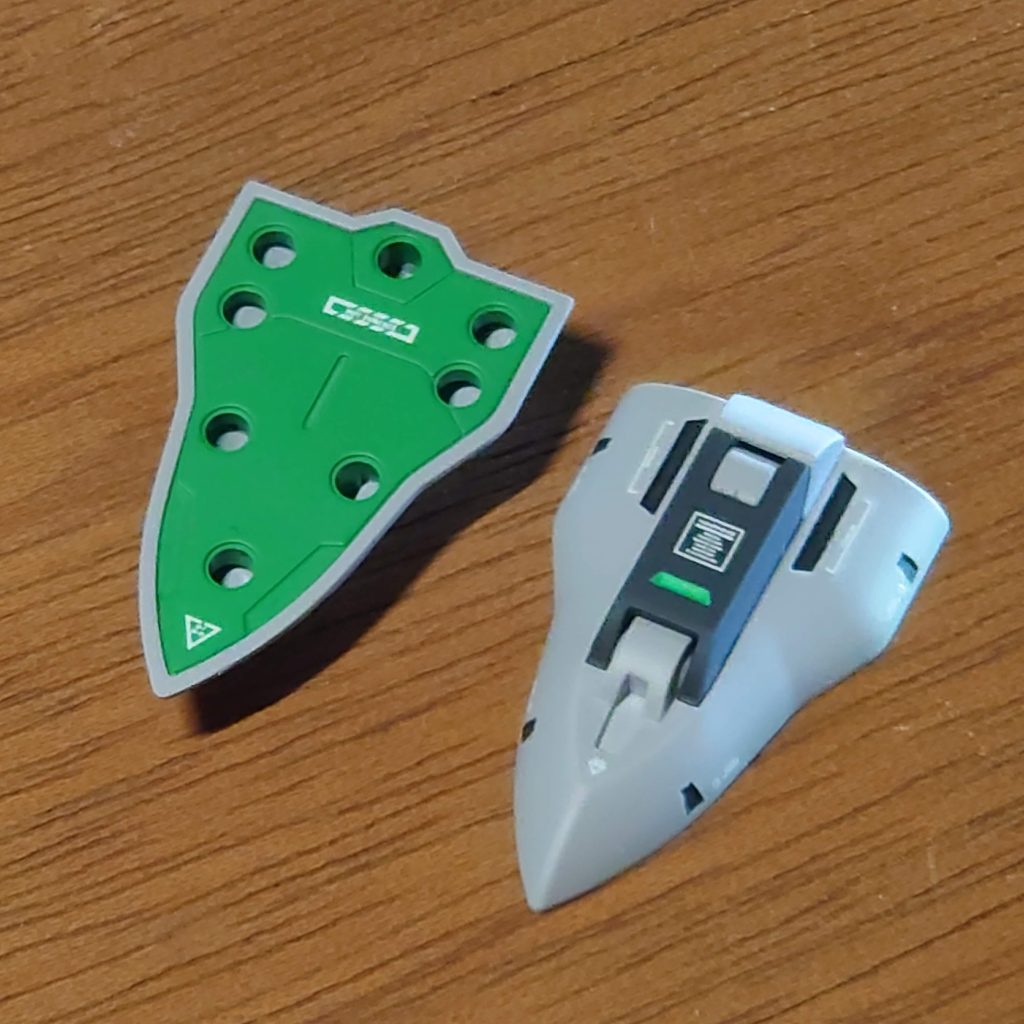 もちろん防御用ビットステイヴも裏面はパークグリーン。ちょっと虫っぽいｗ