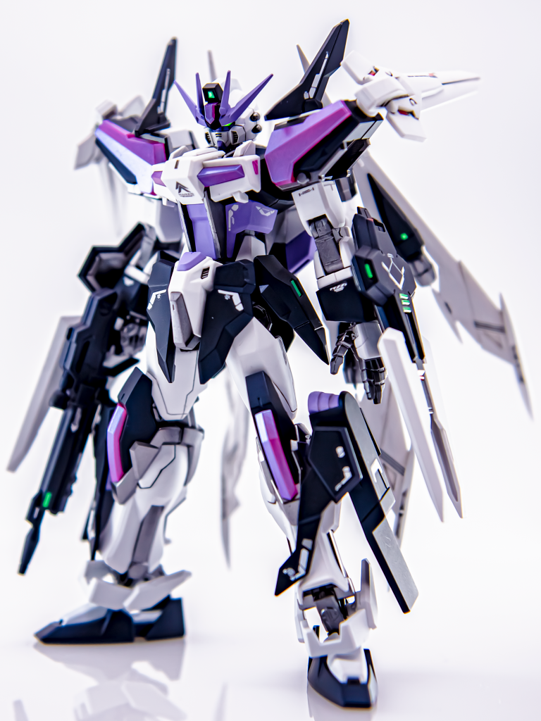 ビルドストライク・クエーサー–2枚目/制作者：Jin