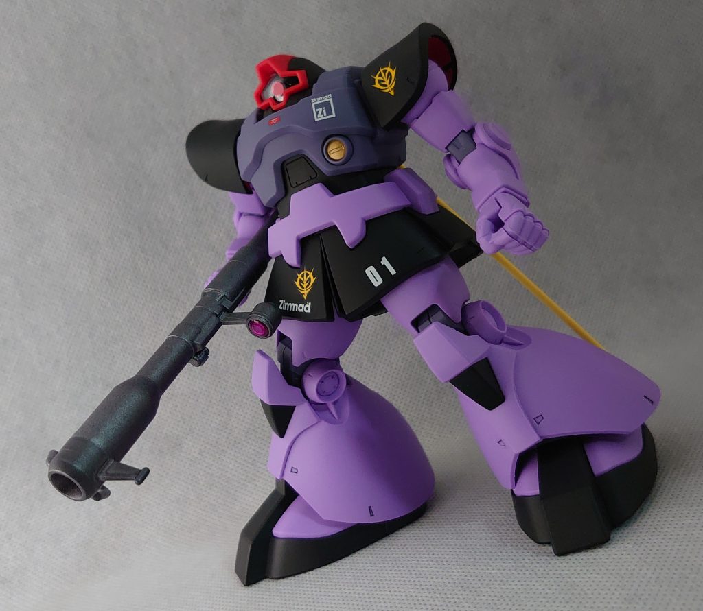 段落ち処理、合わせ目消し、部分塗装、墨入れ、デカール、トップコートで仕上げました。ここだけの話、ジャイアントバズの合わせ目消しが一番手間がかかったかもしれません。次は記念日に合わせて公開できると良いなあ…（遠い目）