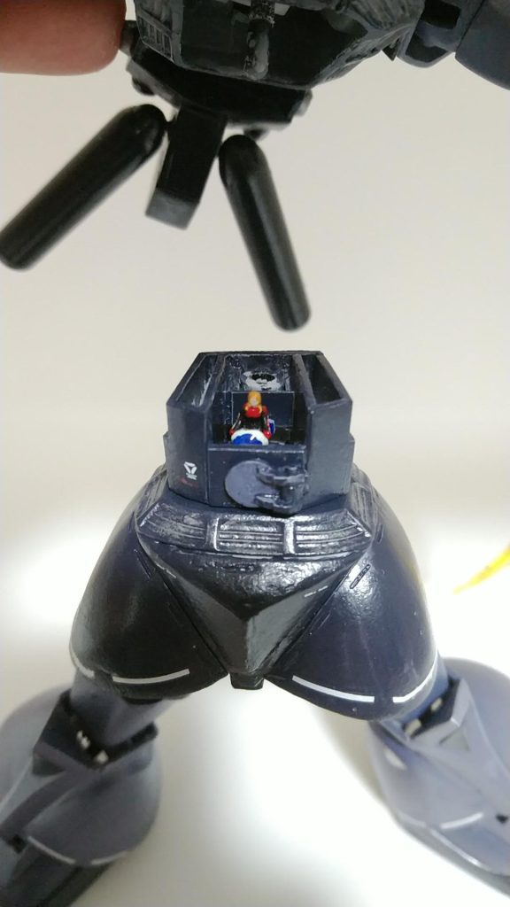 上半身をバラせば中の人登場✨