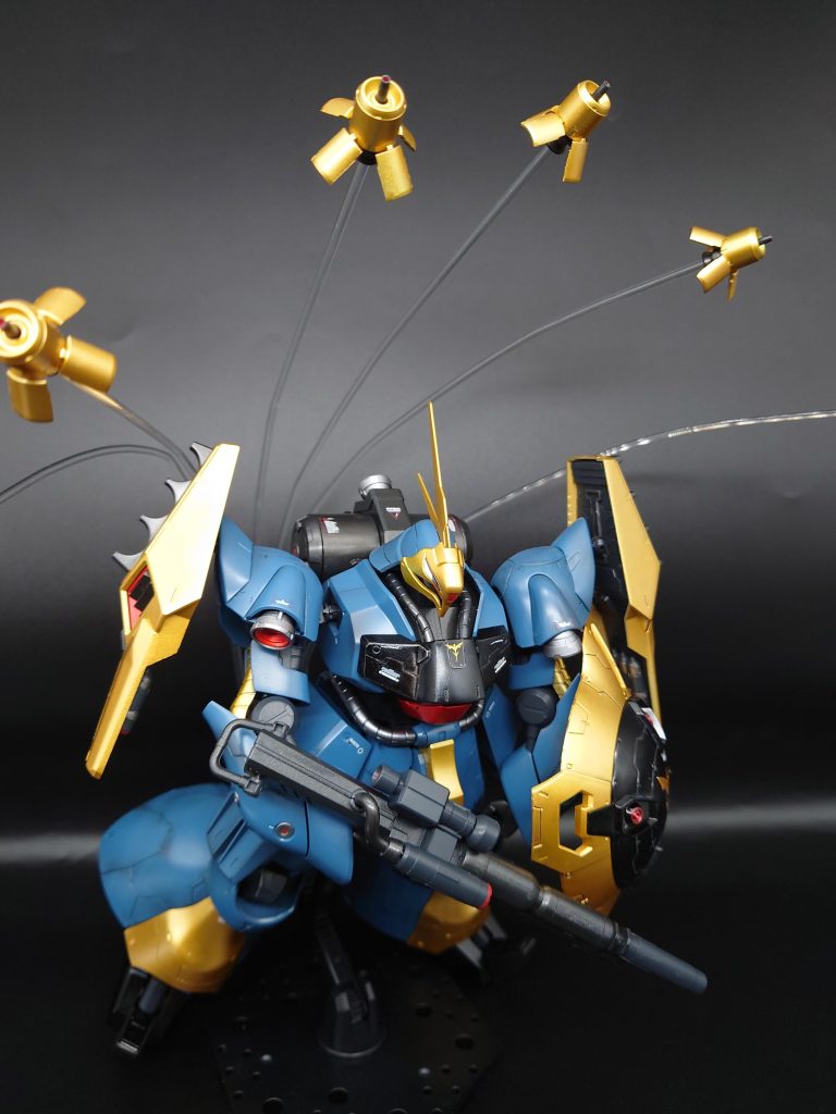 透明プラパイプが付属してるので、キットそのままで、フィンファンネル発射シーンが再現出来るのがとても良いですね！