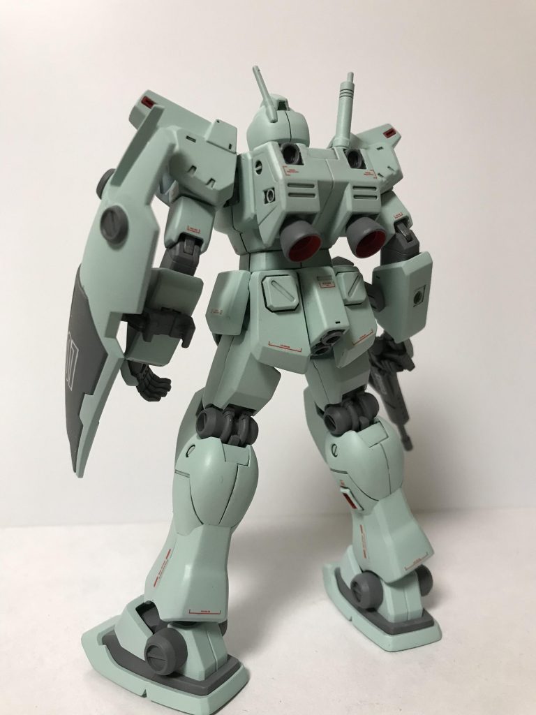 今からどこかに行きそうなバックショット