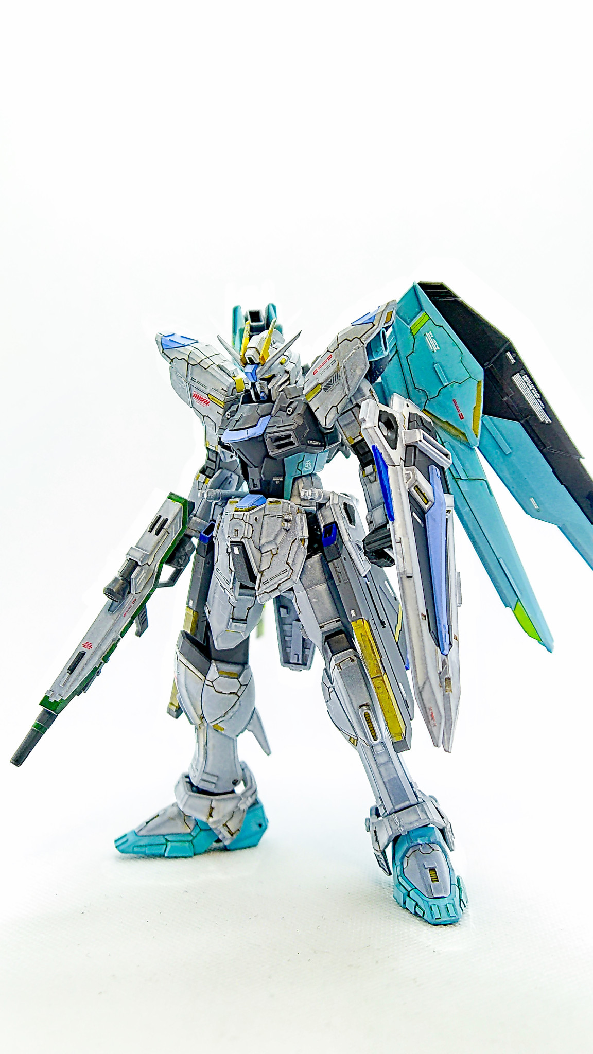 フリーダムガンダム リアルタイプカラー ＨＧ ガンプラ 全塗装完成品