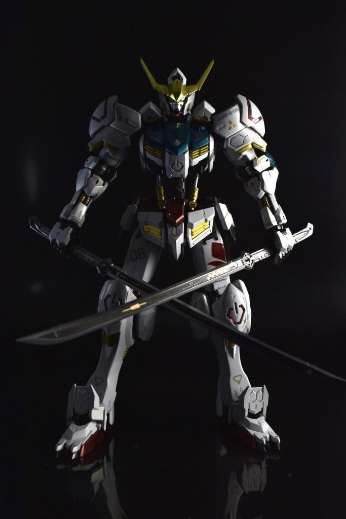 無くしたついでに刀を一本余分に買って二刀流にしました!金色のデカールはアシタのデカールを初めて使ってみました!段差が目立たなくて良い感じになった気がします!