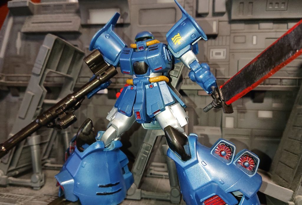 肩アーマーも片方をPC-AからボールジョイントのPCに変更して接続