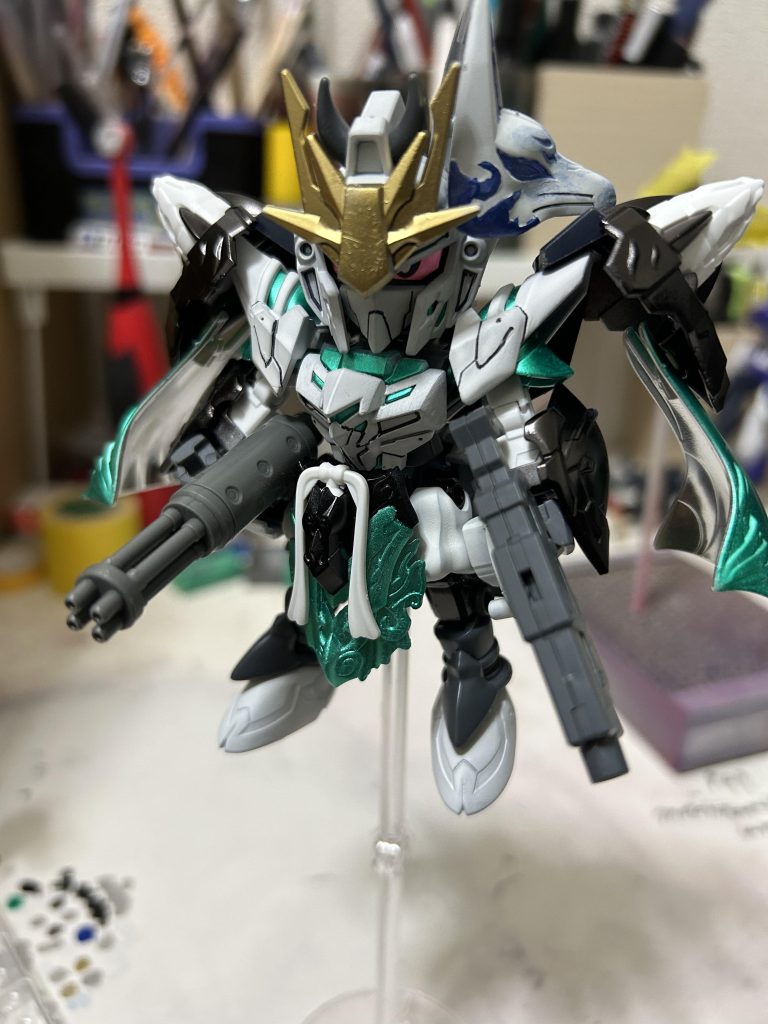 個人的にはかなりの完成度で出来たと思ってます。今は完成品棚の1番前に飾ってます。余談ですが、ジオラマが上手く作れないです( i _ i )