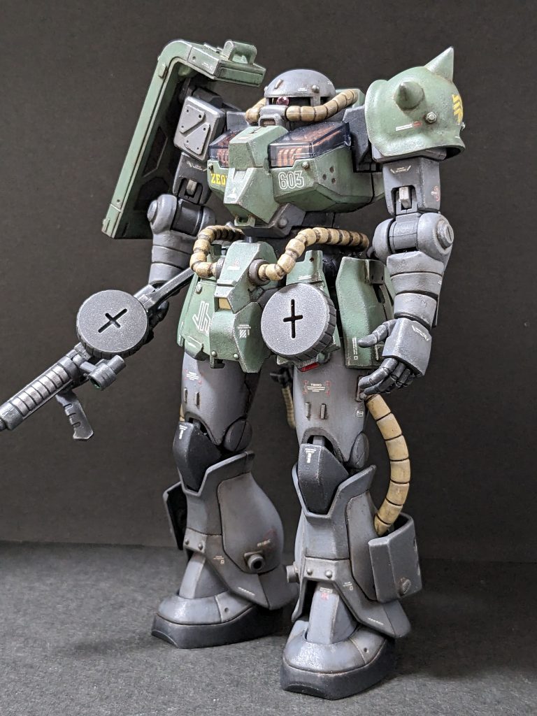 【正面】カラーリングはロールアウト調にしつつウェザリング。ガンドのような危うい技術は603技術試験隊に配備された設定に。スコア3以上の開放はパイロットが危ないので、オリヴァー・マイがめっちゃ怒ります。