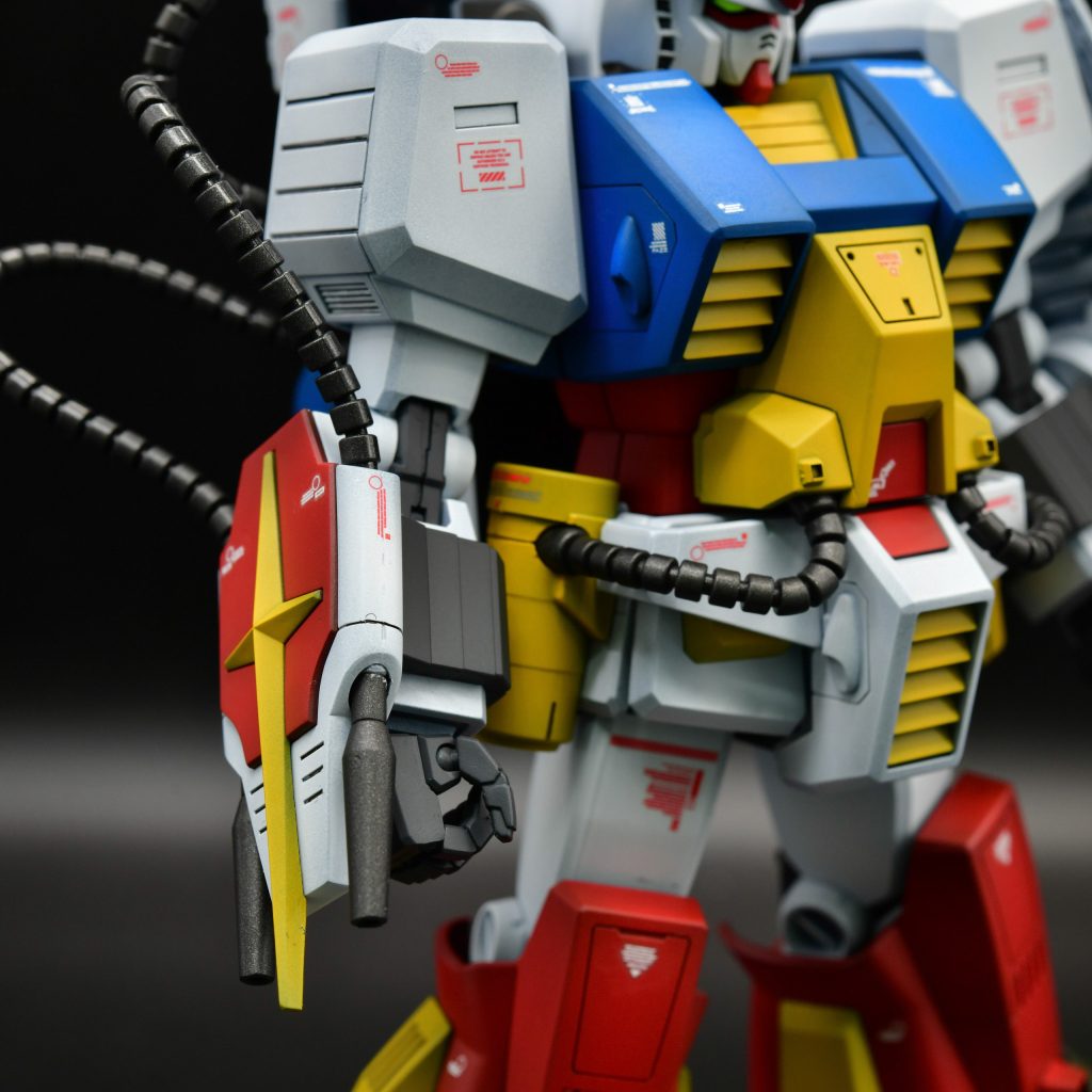 エネルギーチューブはマルチプライマーを吹いて塗装しています。