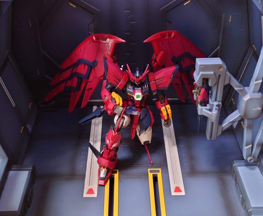 “これは…ガンダム…?”““エピオン”と名付けさせてもらった”