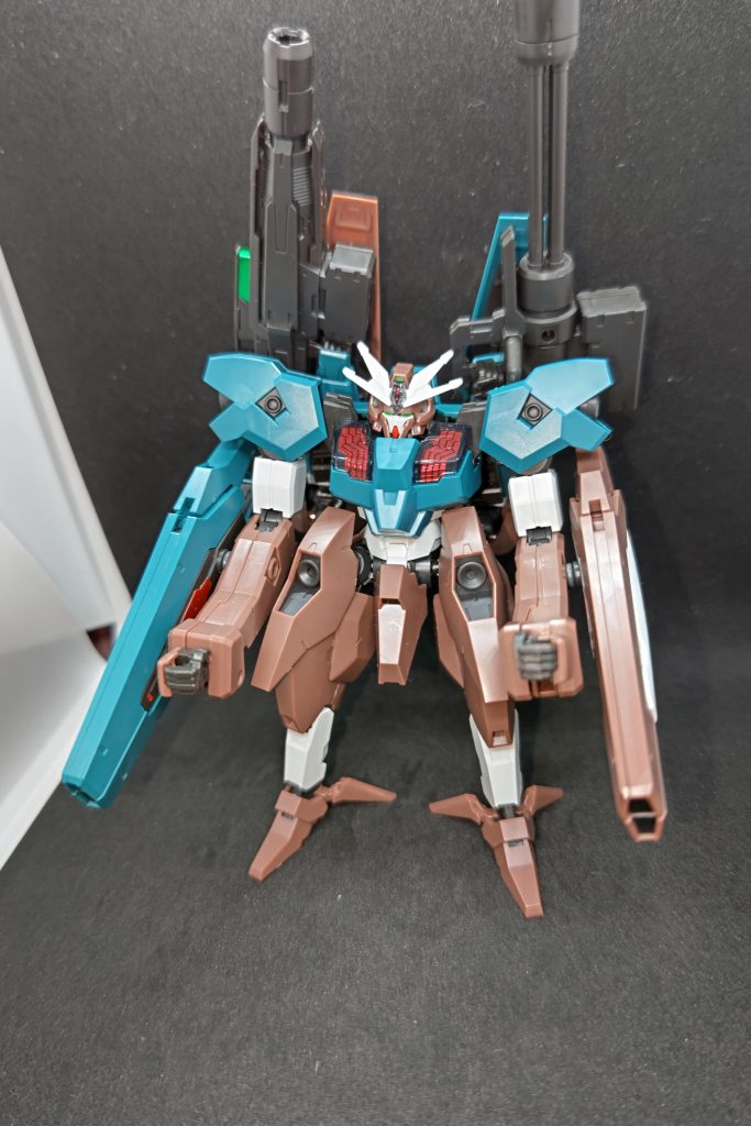 腕の接続に30MMのジョイントを使っていますが、基本的にはウルとソーンの部品だけでミキシングしています。