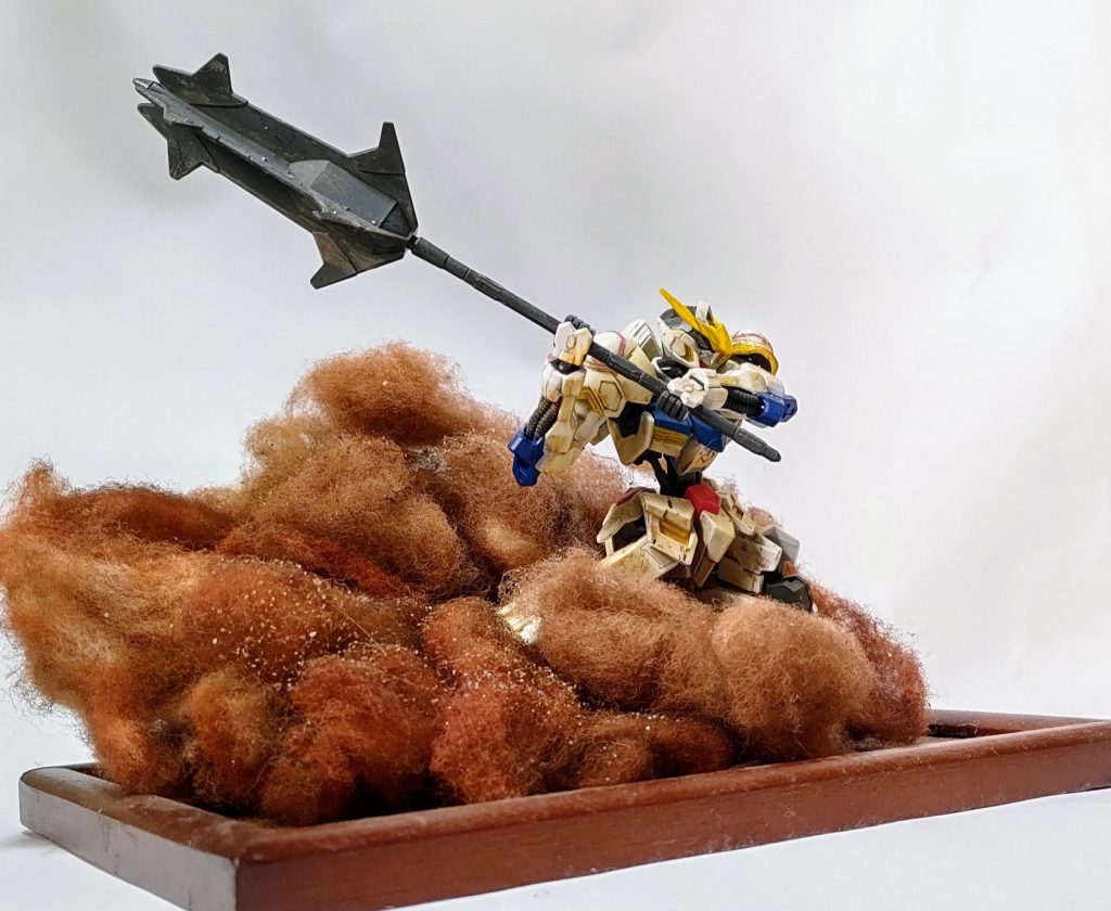 土煙は、アクリル絵の具と綿を混ぜて作ってます。濃さも3種類くらい作って配置しています。