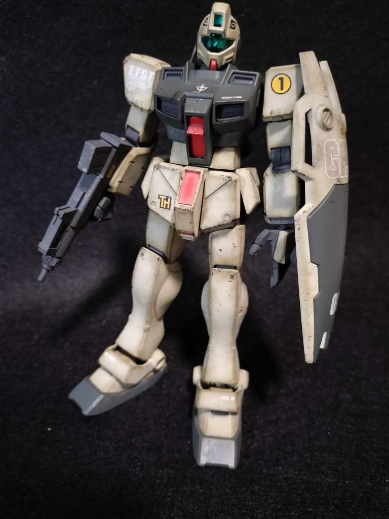 ジムコマンド。気になる胴と上腕部を１ｍｍ延長、アンクルアーマーを１ｍｍ縮小しました。