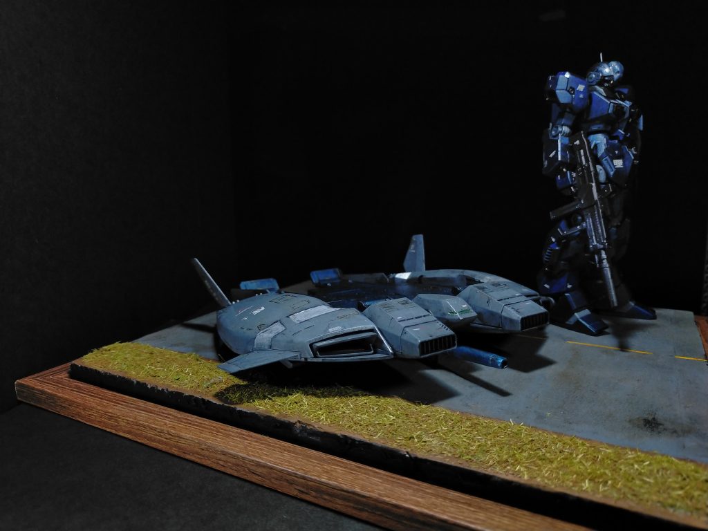 作り終わってから、そういえばラーカイム所属だと、カタパルトデッキ以外からの発進は、なかったかも・・・と思い出しましたが、まぁまぁそこは良しとしてよしとして。