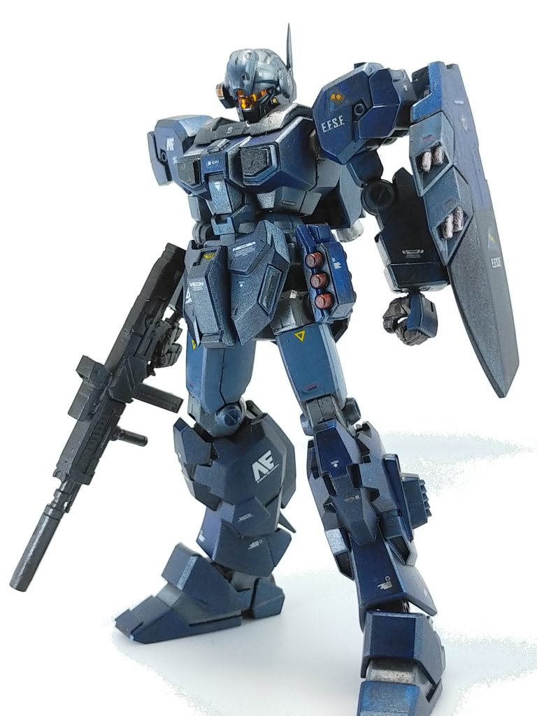 スタイルについては、首とふとももの延長。両手は短縮化。