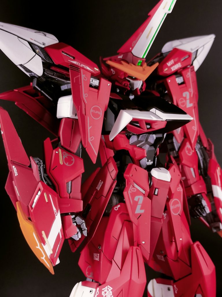 メタルパーツも一部使っています。