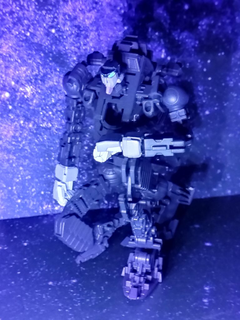 フレーム状態がなんか異常にカッチョエエんですよゴリ91外装つけてないからアホみたいに可動範囲広いし絵になるしパキッとか言う音にやたらビビりながら塗装しましたw