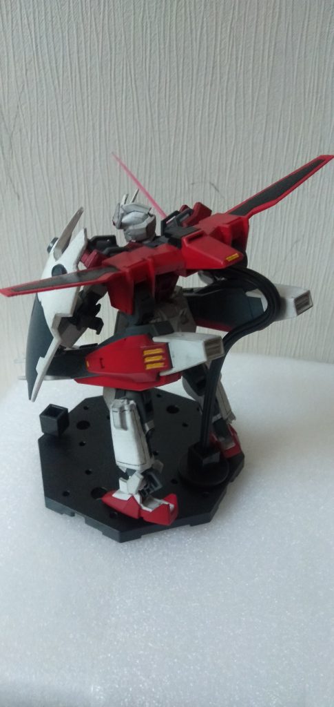 エールストライク風の色合いに塗装、さしいろの黄色がいいべ？