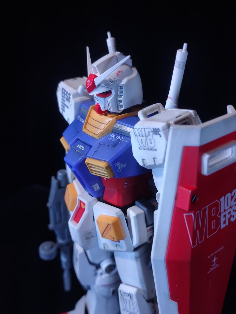 今回はスジボリ追加はほんの少し（上達しないので）それからピンバイスでリベット表現