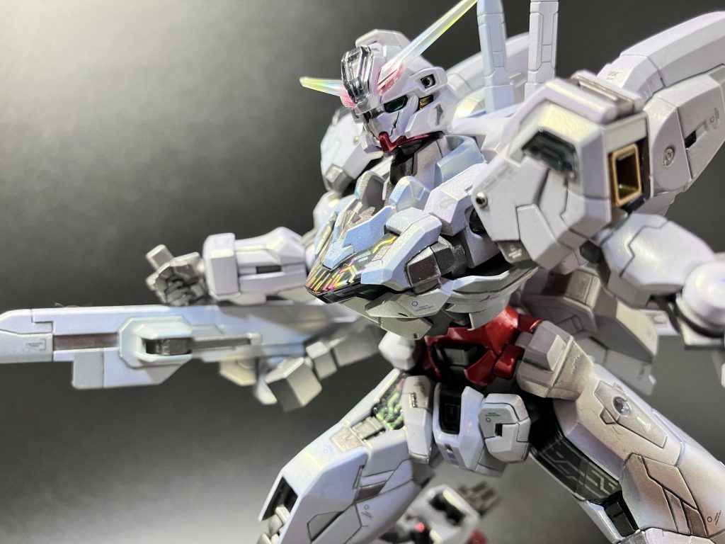 HGキャリバーン購入から遅れること約3か月、エアコンが壊れるという特大のトラブルに見舞われながらようやっと完成しました。