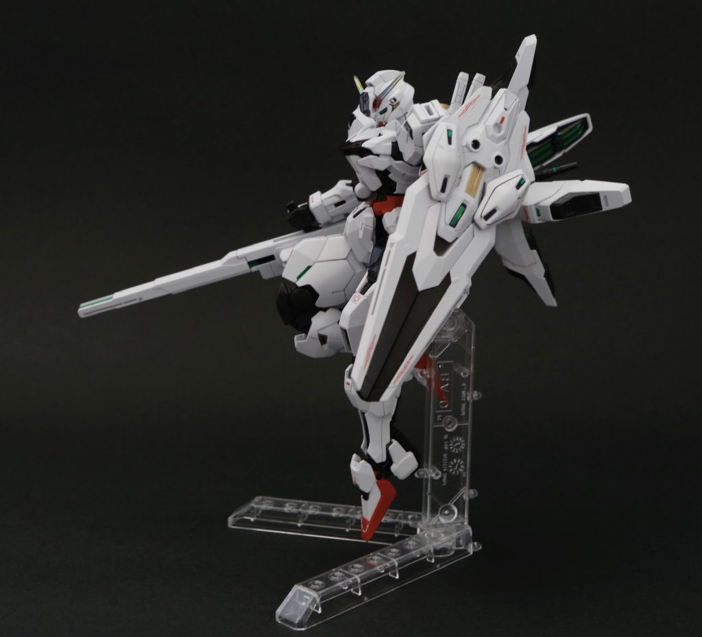 合わせ目もほとんどなく、組んだだけでカッコよくなる良キットでした。