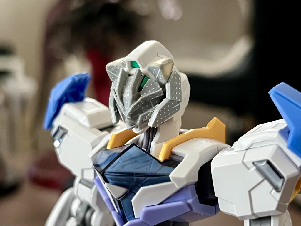 サフ前の頭部バイザーです本当は3Dプリンターで作りたかったのですが、上手くいかなかったのでプラ板で自作しました