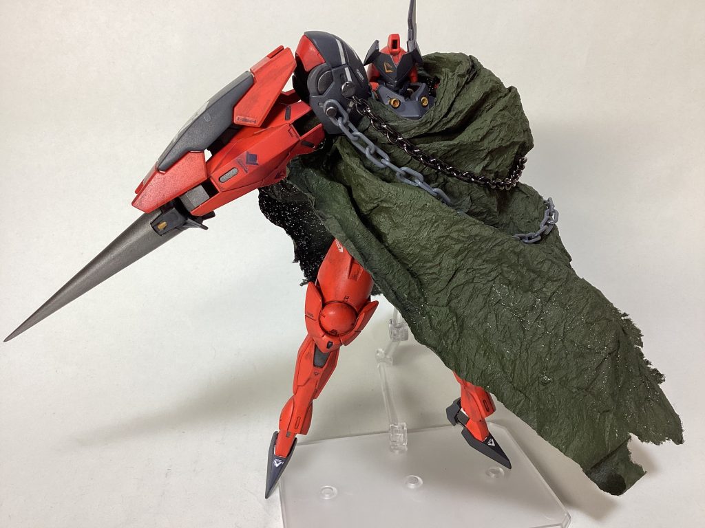 オプションとしてマントも。キムワイプにボンドと塗料染み込ませて作っています。