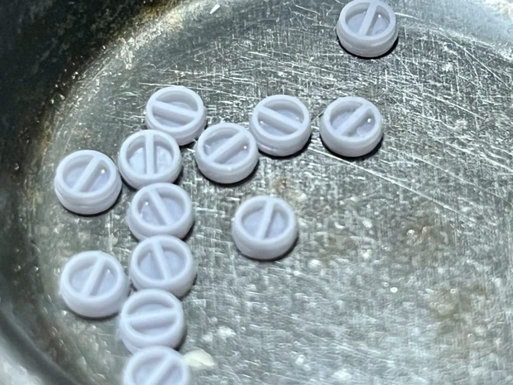 一部のディテールアップパーツは金欠すぎて買えなかったので、3Dプリンターで自作しました。