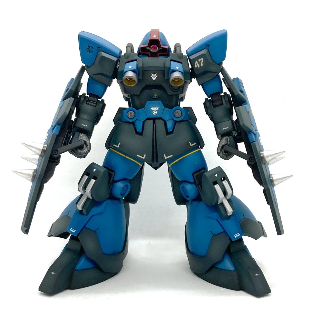 えーっと。たぶんですが… ドムなのに首が伸ばしてあります😌(定番改修とは逆ですね) あと、腹と太腿が伸ばしてあるはずです。ツノも取っちゃいました。