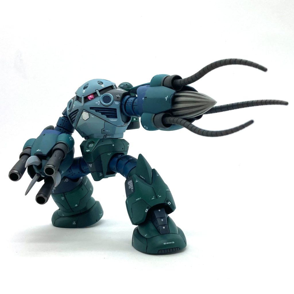 なお、この機体については実際に運用された記録が無く、一説には試験運用の段階で、潜航後その両腕の重量過多により浮上が困難となり、ペルー・チリ海溝に消えたといった噂さえ囁かれている。