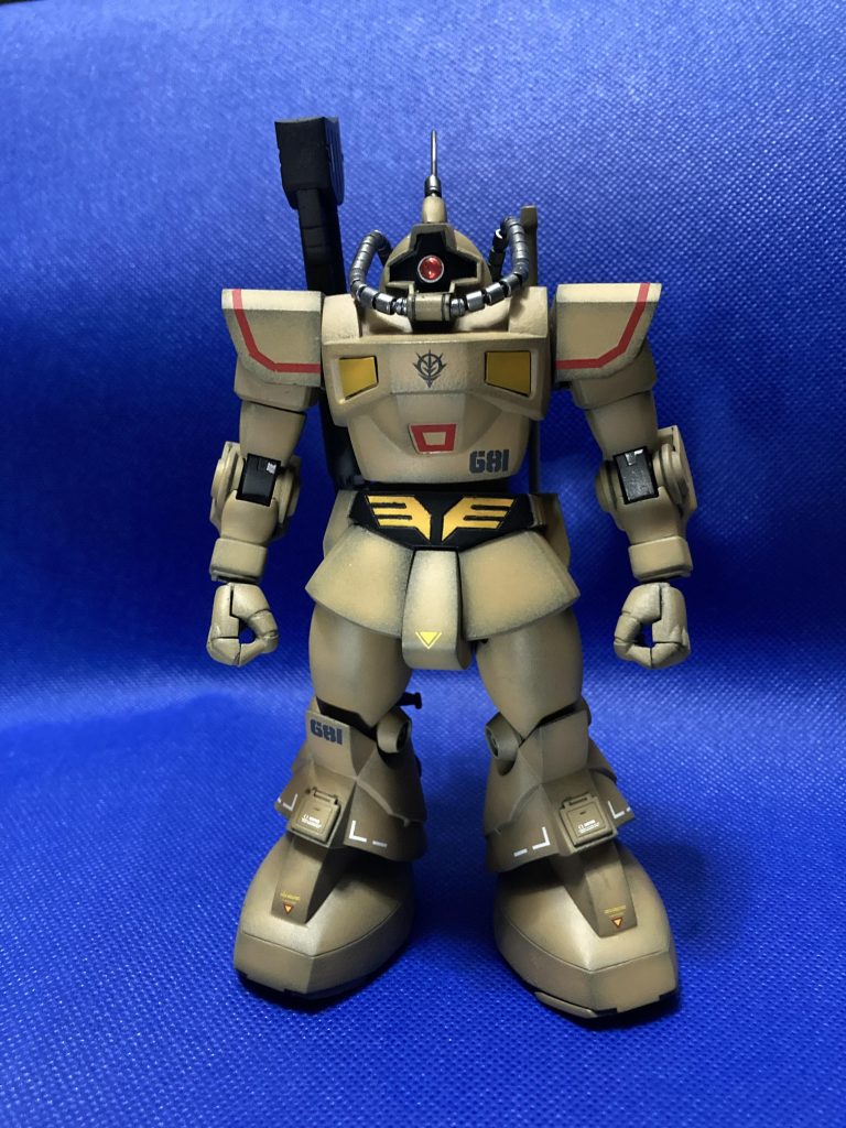 1年位くらい前にリサイクルショップで購入して工作を始めたもののバランスや可動など現物調整しながら作成してようやく完成しました 長く改造を楽しめてプラモデルとしてのコストパフォーマンスは良いのですが、その間に購入したプラモデルの山がどんどん標高が高くなりました