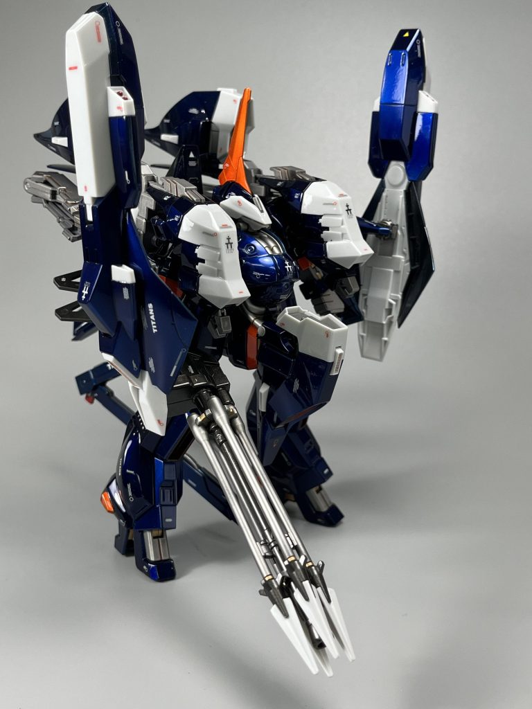 赤い部分はGXメタルレッドにGXディープクリアレッド、オレンジの部分はGXレッドゴールドにGXクリアオレンジを重ねてます。