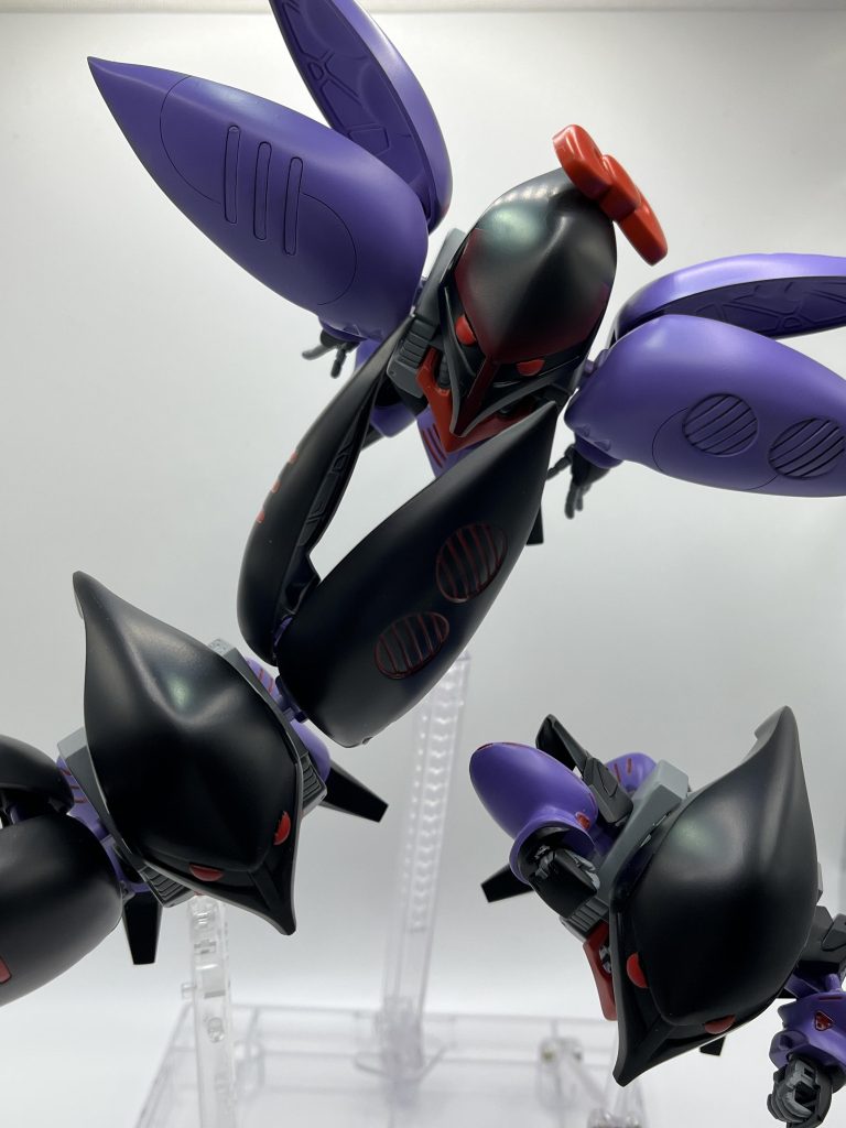 今回のコンセプトは、子供が三人いますので、それぞれをイメージして制作しました!同じ機体が3機!、、、、ドムカラーが頭から離れませんでした!笑